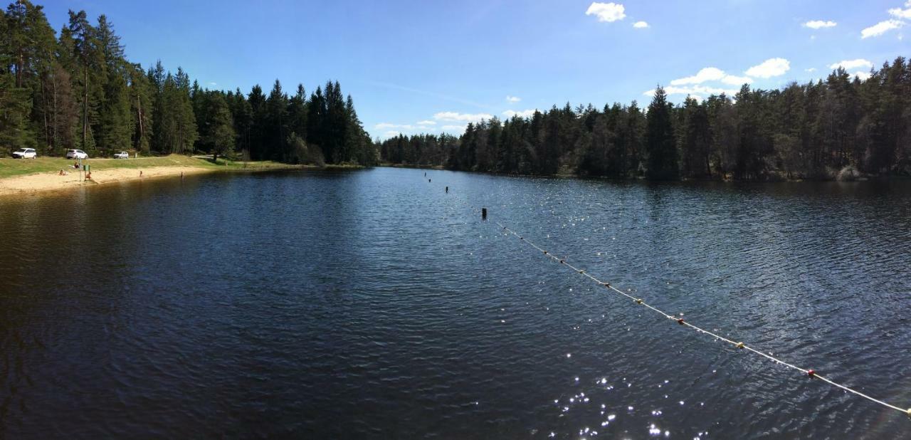 Gite Des 3 Etangs Malvières Extérieur photo